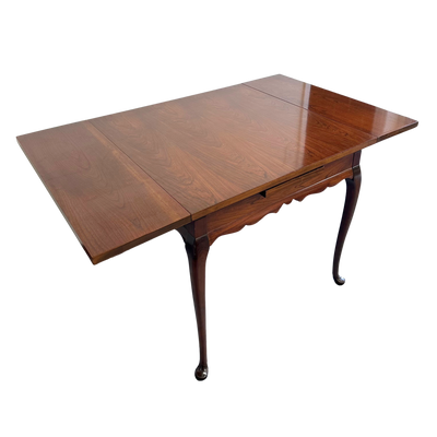 Queen Anne Style Expanding Game Table