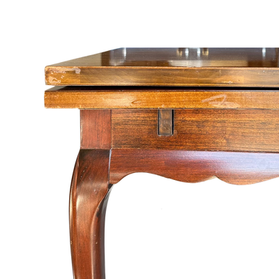 Queen Anne Style Expanding Game Table